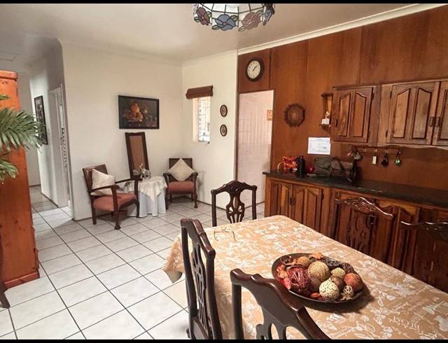 3 BEDROOM TOWNHOUSE FOR SALE IN MEYERVILLE